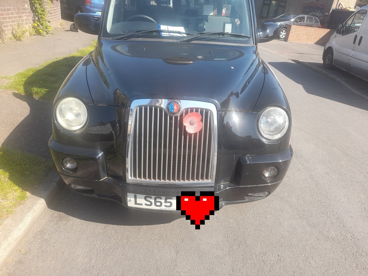 SidcupCabbie2's tweet photo. TX4 for Sale 
65 plate, 130,000
Euro 5
First plated October 2015
Current plate runs out October 2025
Full service history from Ascotts 
Adverts currently on
Bodywork in good condition other than small crack in rear bumper
As shown in photos 

£10,000 ono 
No silly offers https://t.co/uu8dFVCS04