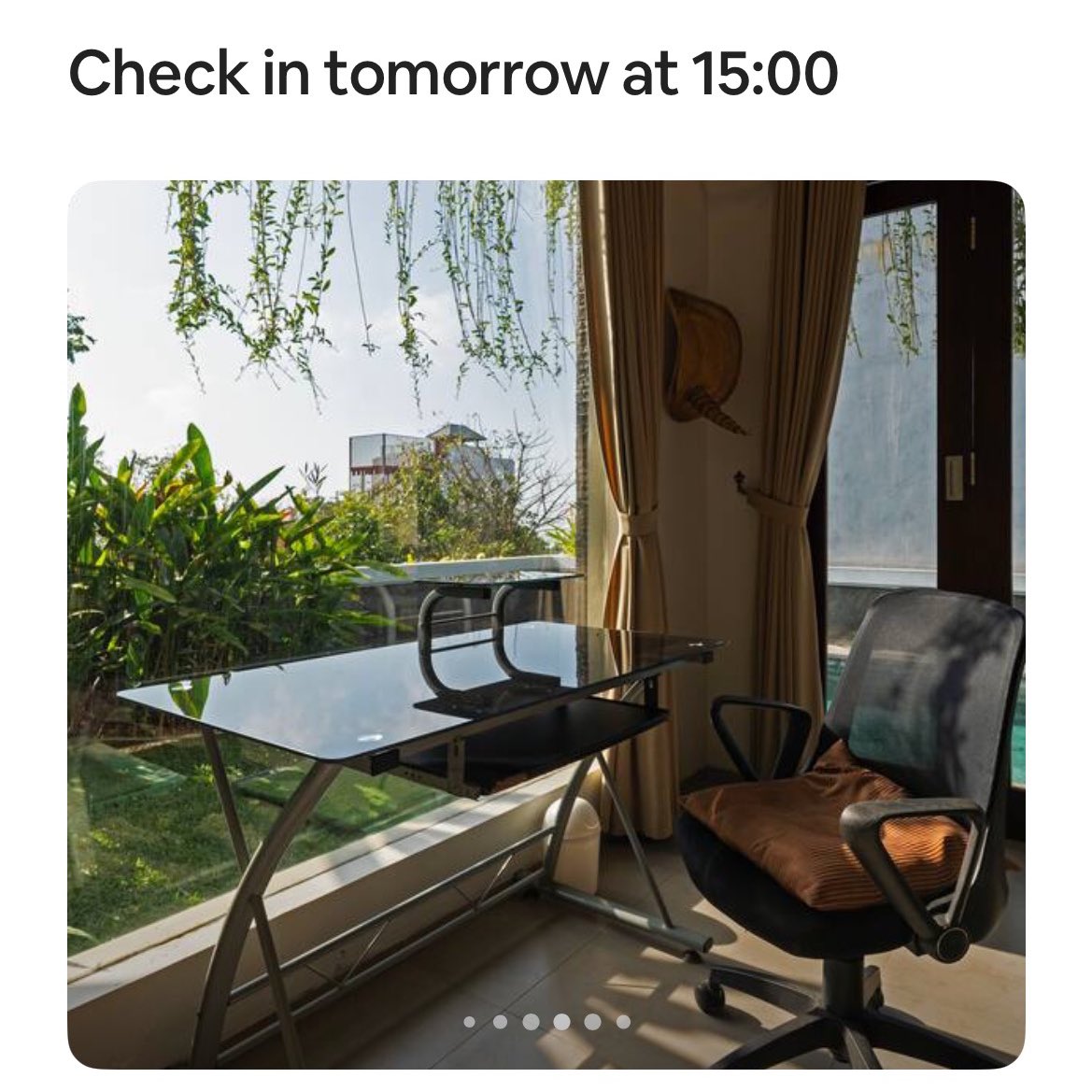 heading to Uluwato tomorrow

finally reuniting with <a href="/afonsolfm/">Afonso Matos 🇵🇹</a> 

going to scheme new ideas and hold hands