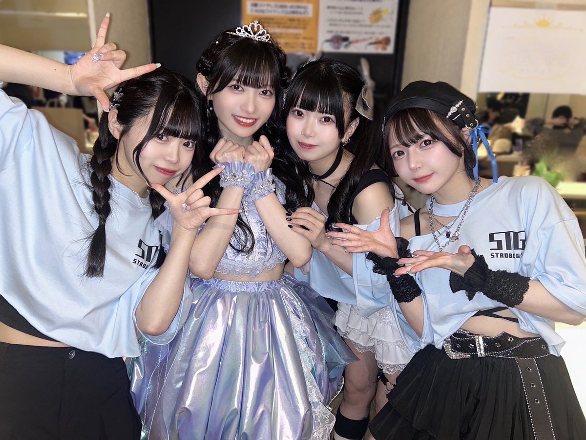trycross_konatu's tweet photo. ひょうなちゃん生誕祭ありがとうございました🩵
お誕生日おめでとう🎂꙳︎︎ ⟡
キラキラ輝いててお姫様だった♡

rom bluem再集結！
素敵な機会を作ってくれてありがとう.☆.｡.:*・°

ALT↓ https://t.co/BQf4JlkgHR