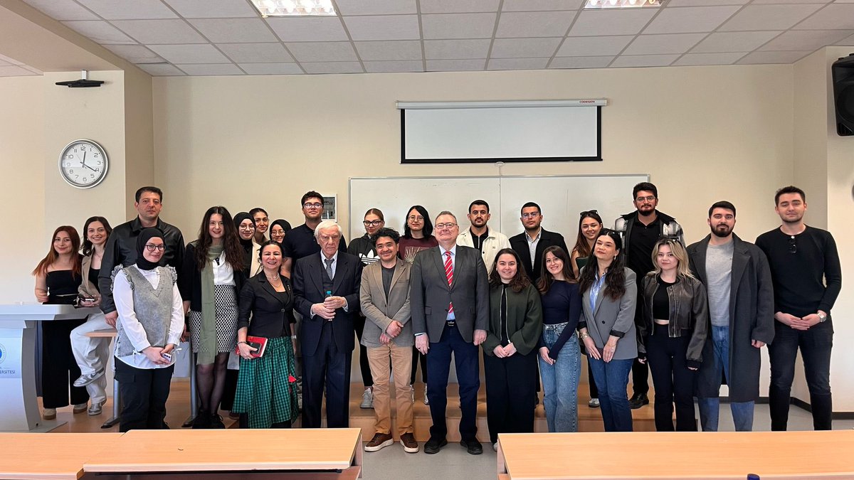 28.04.2025 tarihli Kıymetli Evrak Hukuku dersi Prof. Dr. Ersin Çamoğlu’nun katılımı ile gerçekleştirilmiş olup, ders kapsamında karşılıksız çeke ilişkin güncel sorunlar ele alınmıştır.