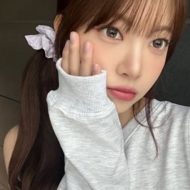 h_exxchae's tweet photo. My heart races every time I see you.

⎯⎯ ⠀#EUNCHAE #LESSERAFIM https://t.co/yzaq1ZdVRa