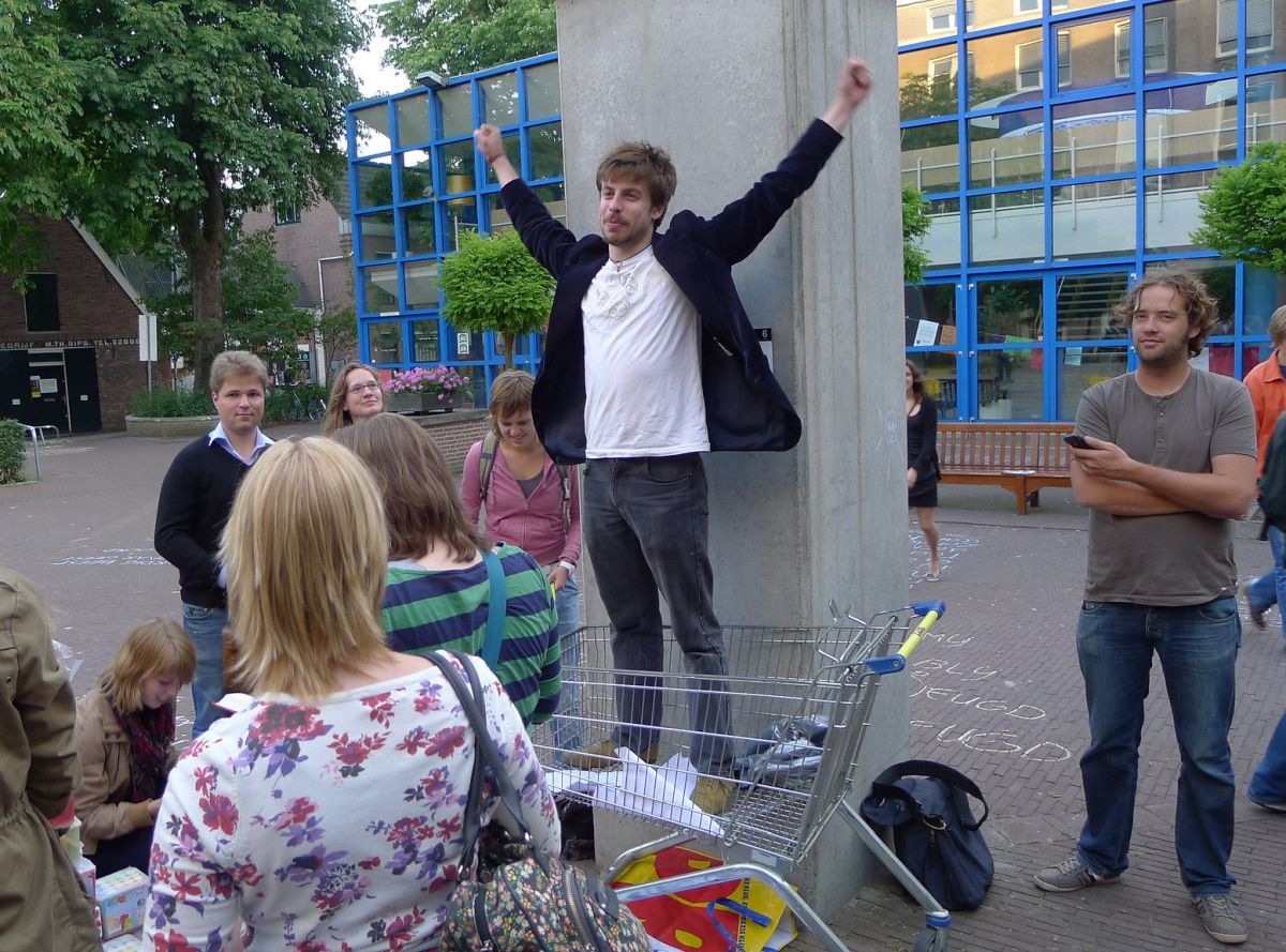 Nieuws: Joost Oomen wordt de nieuwe gastschrijver van de RUG tzum.info/2025/04/nieuws…