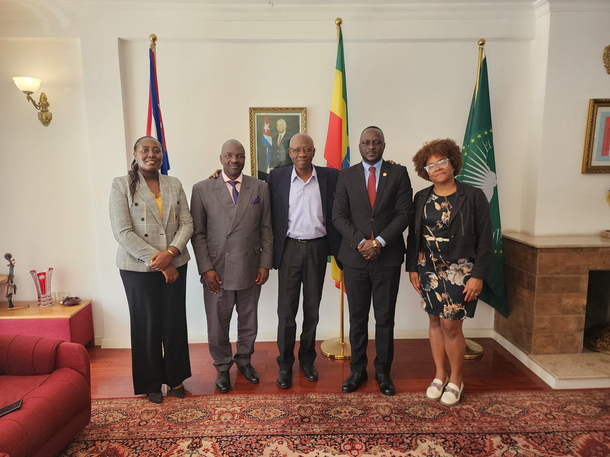SembuleRobert's tweet photo. This morning I had the pleasure to meet with the Ambassador of Cuba to Ethiopia H. E Mr. Lucas Domingo Hernandez Polledo. A very humble and intelligent man https://t.co/QIndVhOg3f