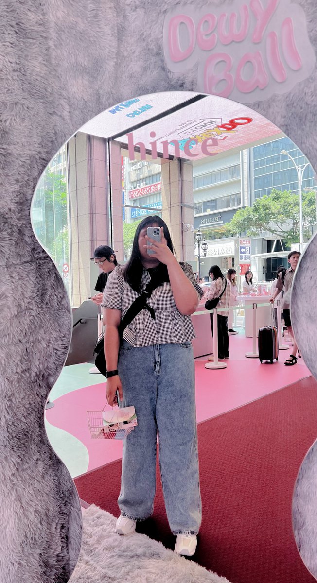 httpjs__'s tweet image. Hince pop up 🇹🇼
kali ini hadiahnya lebih banyak😍 (hand mirror + lip brush ga masuk frame🙏🏻) 
#hince #sunghoon #힌스 #성훈