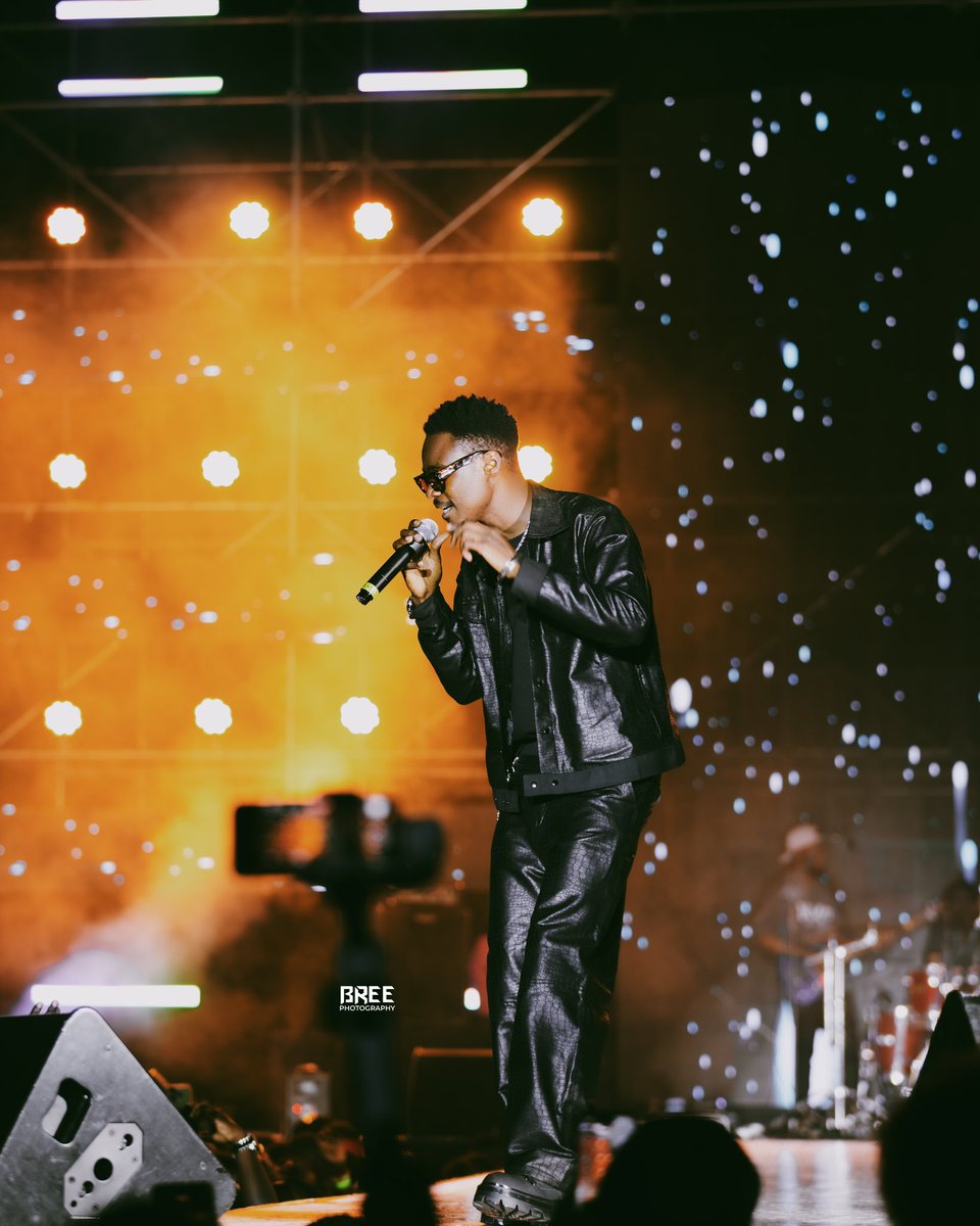 breephotographi's tweet image. King of the West 🙌🙌
Retweet until it reaches RayG🔥

Big thanks to you, champ, for uplifting Western Ugandan music! Your selflessness is a blessing to the entertainment industry. One love! 🖐️ #KingOfTheWest #RayG 

One love champ✊