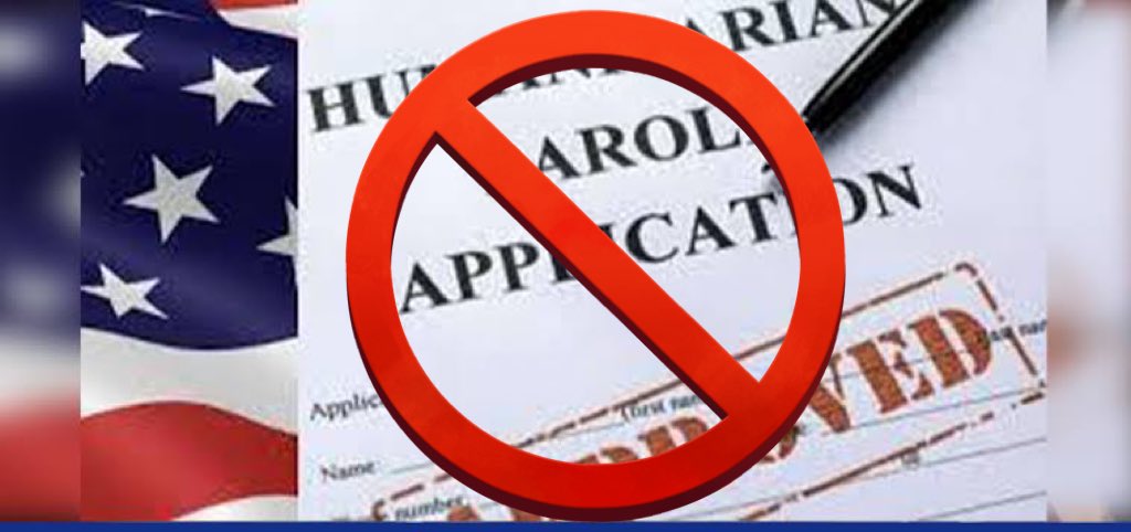 auroreact's tweet photo. Anpil Ayisyen ki te aplike nan #HumanitarianParole resevwa imèl ak mesaj “NON CONFIRM Notice”. Sa rive paske nouvo gouvènman Trump anile pwogram nan pou Ayiti, Kiba, Nikaragwa ak Venezyela. Aplikasyon yo pa trete ankò. #Imigrasyon #USCIS #auroreact https://t.co/hgEmmi5HMT