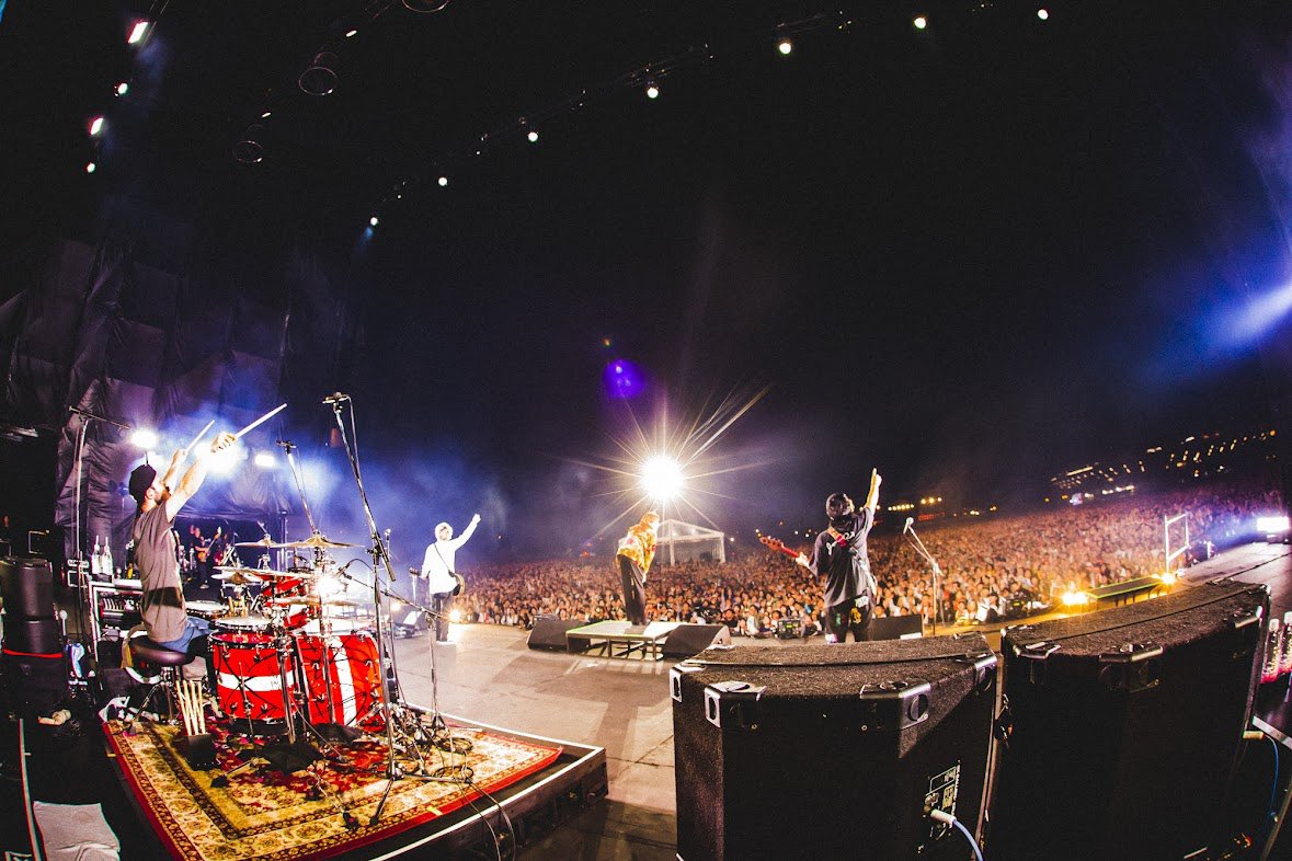 super_beaver's tweet photo. 【#JJ2025 】

「JAPAN JAM 2025」

千葉市蘇我スポーツ公園

#JAPANJAM 2025
初日のSKY STAGEのトリ！
我々と向き合ってくれたあなたのおかげで、本当に素晴らしいライブとなりました！

また共に音楽しましょう！
ありがとうございました！！

photos by @cazrowAoki 
#SUPERBEAVER https://t.co/Ii8OKGZdeV