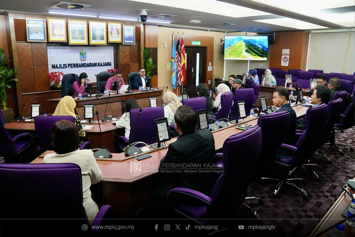 LAWATAN KERJA SAMBIL BELAJAR JABATAN PERANCANG BANDAR DAN WILAYAH NEGERI SABAH KE MAJLIS PERBANDARAN KAJANG

Tarikh : 29 April 2025
Tempat :  Bilik Mesyuarat Cempaka Putih 1, Menara MPKj.
Masa : 9.00 pagi
