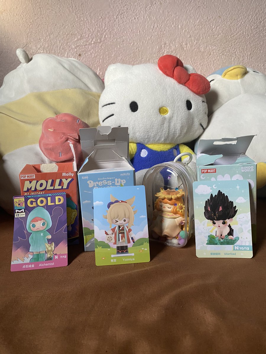 wts lfb ph 
help rt! need funds 

pop mart molly - alchemist
pop mart genshin - yoimiya (lollipop broke but natabi!) 
pop mart pucky - sunflower (no box, it'll come with the bag)
pop mart dimoo - startled

take all for ₱1.3k 
no tingi, can look for kahati