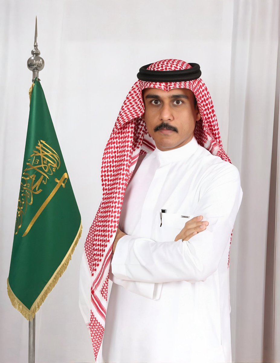 يهنئ مركز #شعف_بلقرن :
- طارق بن عبدالله علي القرني 
وذلك بمناسبة حصوله على درجة الماجستير 'الهندسة الكيميائية وتقنيات سوائل النانو' مع مرتبة الشرف الأولى سائلين الله له التوفيق 🌹.