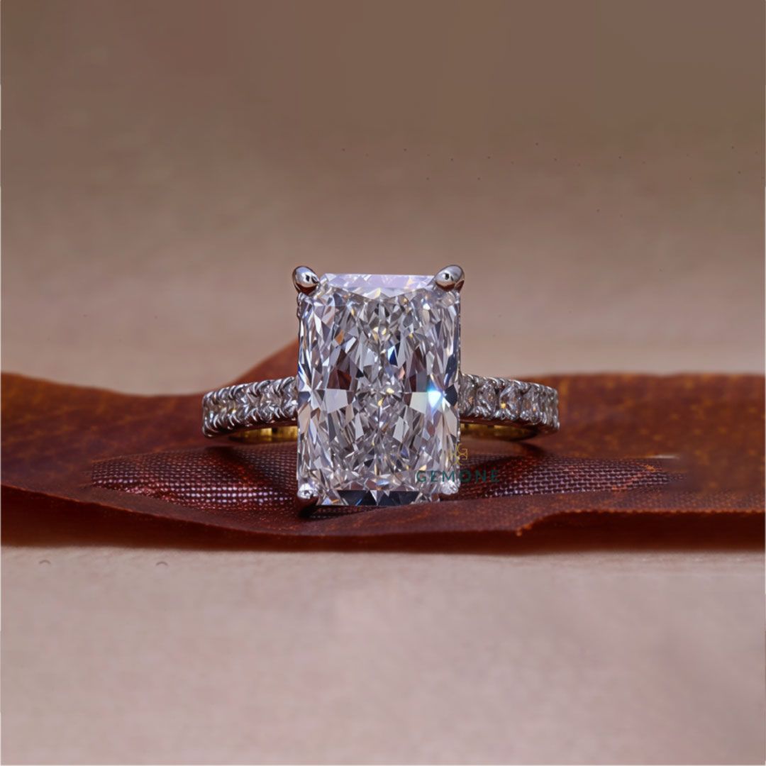 GemoneDiamonds's tweet photo. ✨3.50 CT Radiant-Cut Diamond | 18K Yellow Gold Setting Finished with a diamond-accented band for that extra brilliance. Elegance, precision, and sparkle—just the way it should be.📷<💍#RadiantCut #DiamondRing #GemoneDiamonds #CraftedToShine #LuxuryJewelry #diamondring #Everyone https://t.co/Y0Zv24caYv