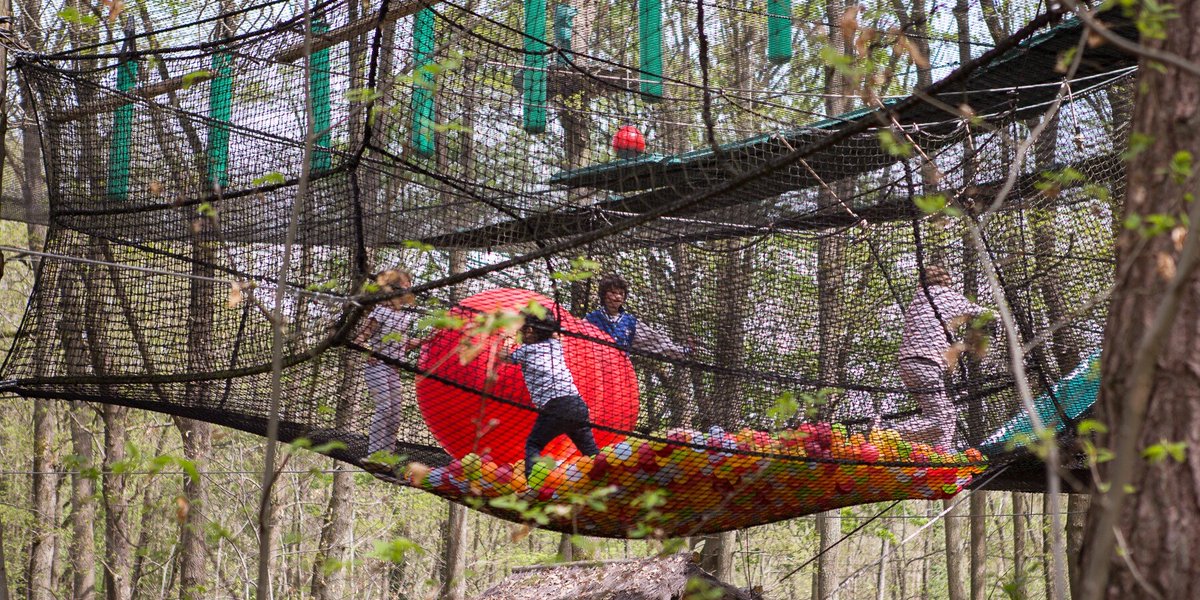 ParcFloreval's tweet photo. 🕸️ Accro Spider : l'aventure perchée pour les 3-8 ans ! 👶🌳
700 m² de filets suspendus pour grimper, sauter &amp; explorer en toute sécurité 🤸‍♂️

Fun garanti pour les mini-aventuriers au Parc Aventure Floreval ! 🦙

#AccroSpider #ParcAventureFloreval #AventureEnfants #JeuxEnHauteur https://t.co/UlObIiVFBr
