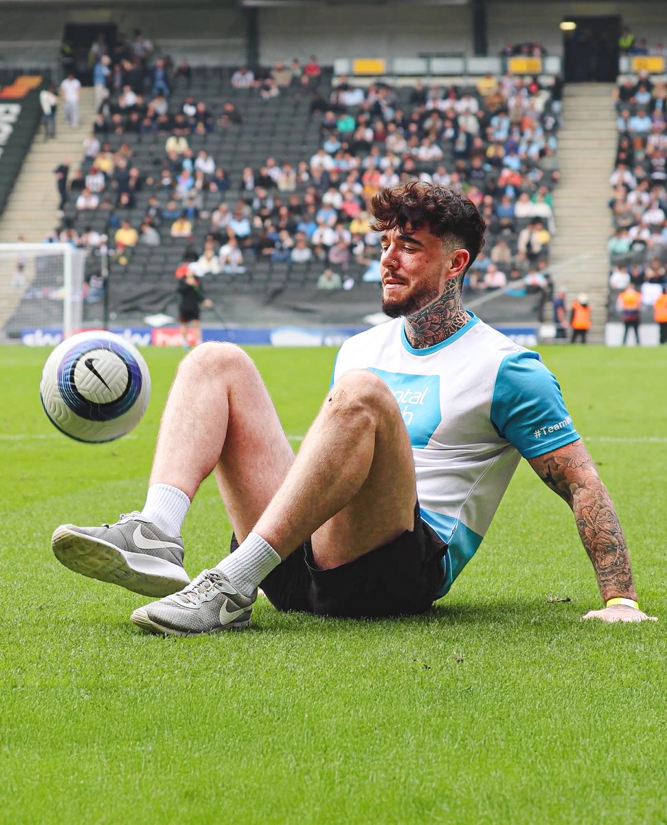 Big thank you to <a href="/jayrosa1_/">Jay Rosa</a> for his brilliant performance at half-time on Saturday! 👏

Wishing you all the best as you continue your incredible challenge in support of Mental Health UK. 💙

#COYD