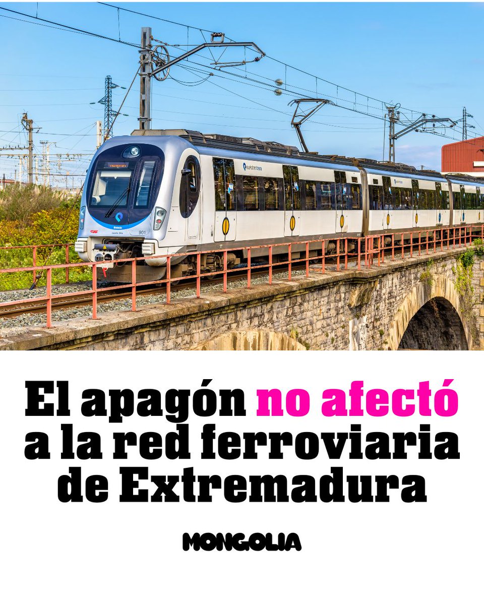 revistamongolia's tweet photo. 🚄 Los viajeros del tren se enteraron de todo el percal tras su llegada a la estación de Atocha https://t.co/OGaI1Mm7wO