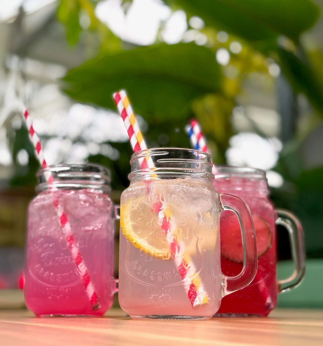 Chill out in the sunshine at Henry Street GC. The Restaurant has a brand new range of summer refresher drinks as well as a new Sumner menu. Relax on The Terrace and enjoy the Spring sunshine 🌞