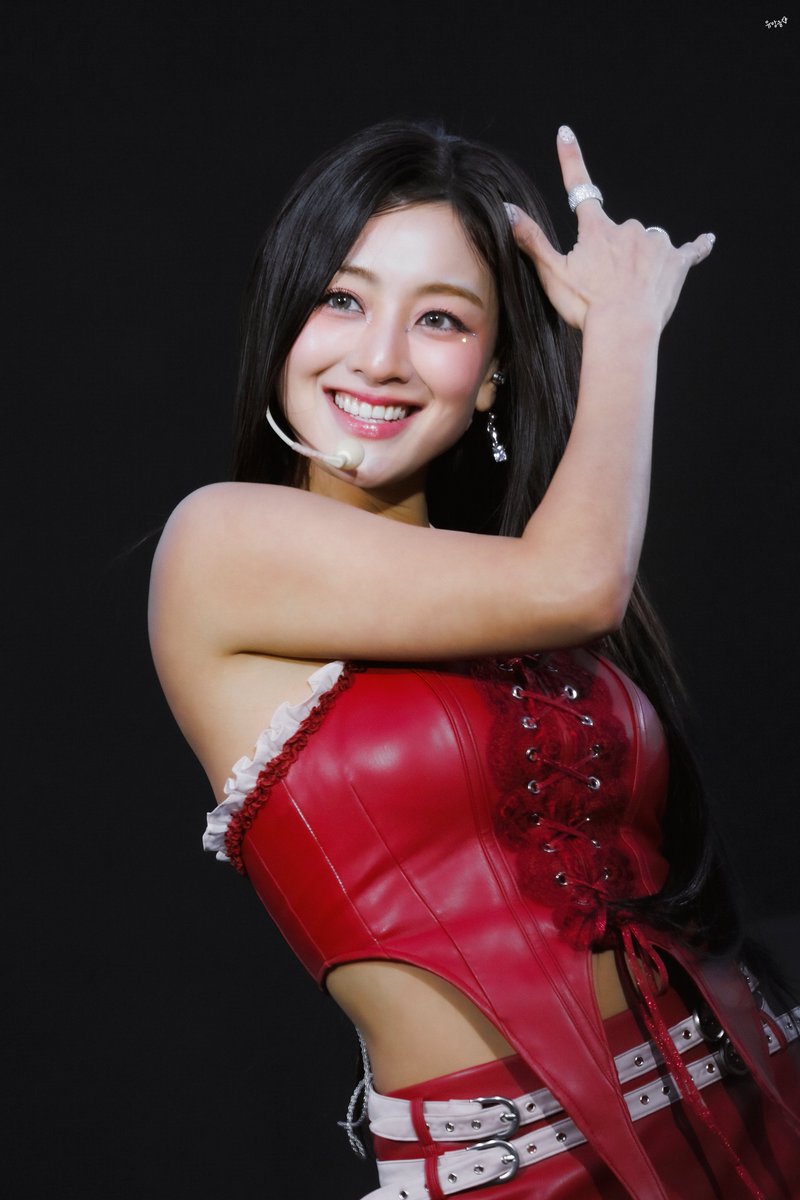 250425

" My sunshine☀️ "

 #TWICE #트와이스 #トゥワイス #지효 #JIHYO #ジヒョ