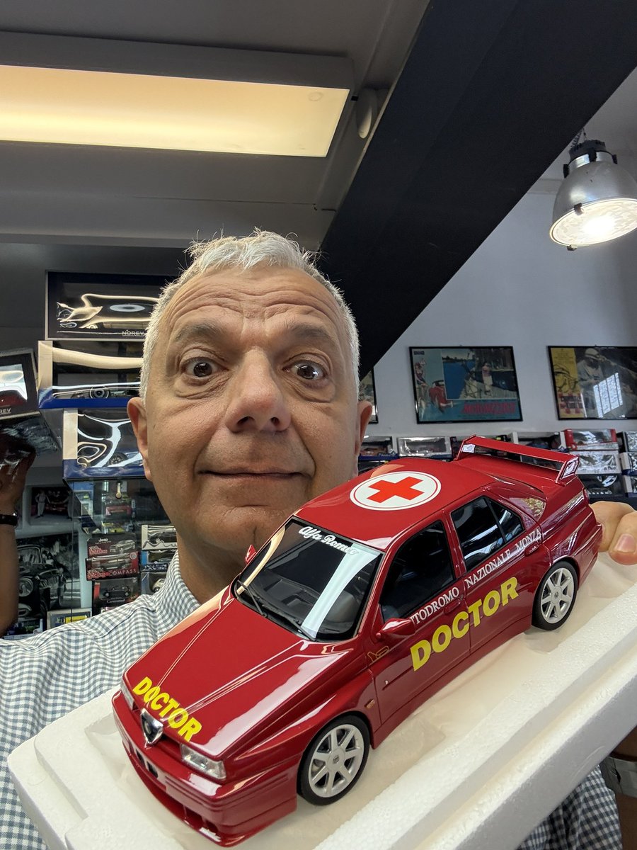 cars_tiny's tweet photo. Sono arrivate le Alfa Romeo 155 GTA Stradale e Doctor Car GP F1 Monza 1994 Laudoracing Scala 1:18 #tinycars #alfaromeo #alfaromeo155 #scala118 #scale118 #laudoracing #scalemodel #diecast #model https://t.co/D4qqErrTsp