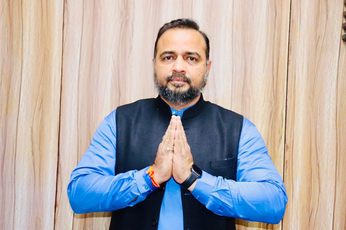 AjayMember's tweet photo. મારા (૨)વર્ષ ના કાર્યકાળ માં સહકાર આપવા બદલ સૌ કાર્યકર્તાઓ ને દિલ થી આભાર....🆎 https://t.co/GwaXEeKghF