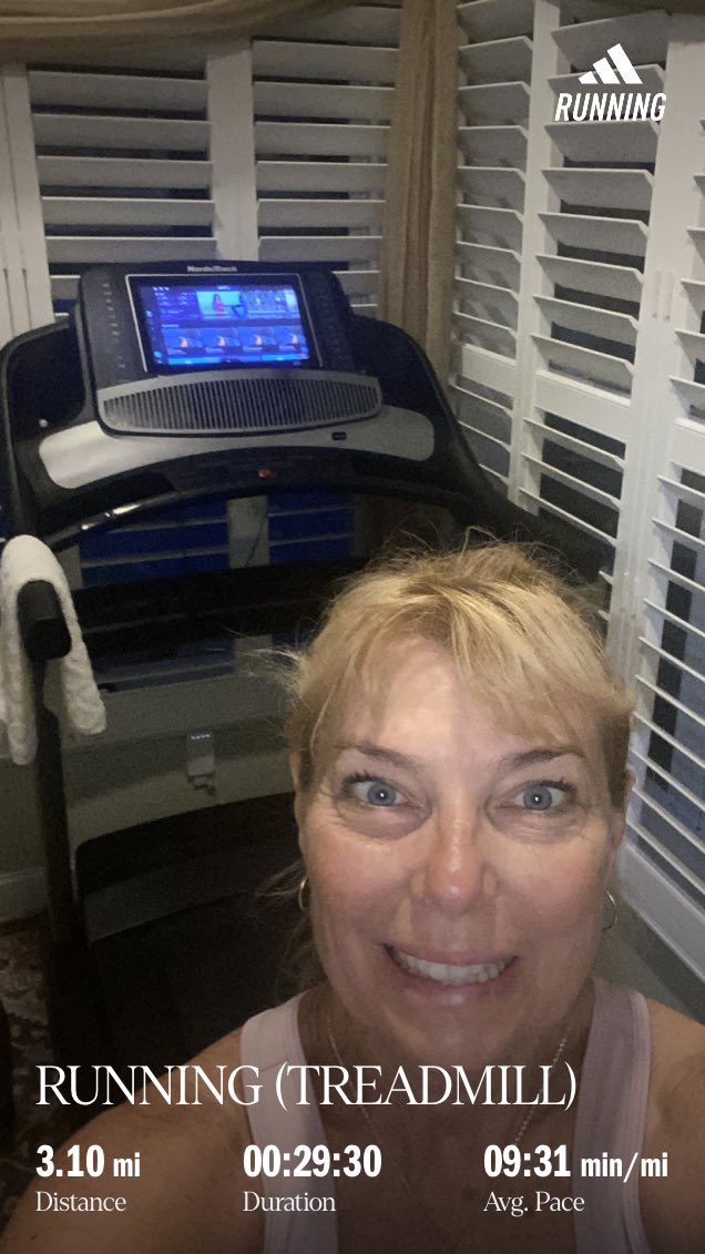 MBaker_RunSun's tweet photo. 3.1 miles using #ErgattaRacing @ifit #treadmill #RunningFact- Let’s talk about the cushioned belt. It’s much more forgiving than concrete or asphalt and reduces the impact on your joints.⁦@fit_leaders⁩ https://t.co/UWGw4OvAUY