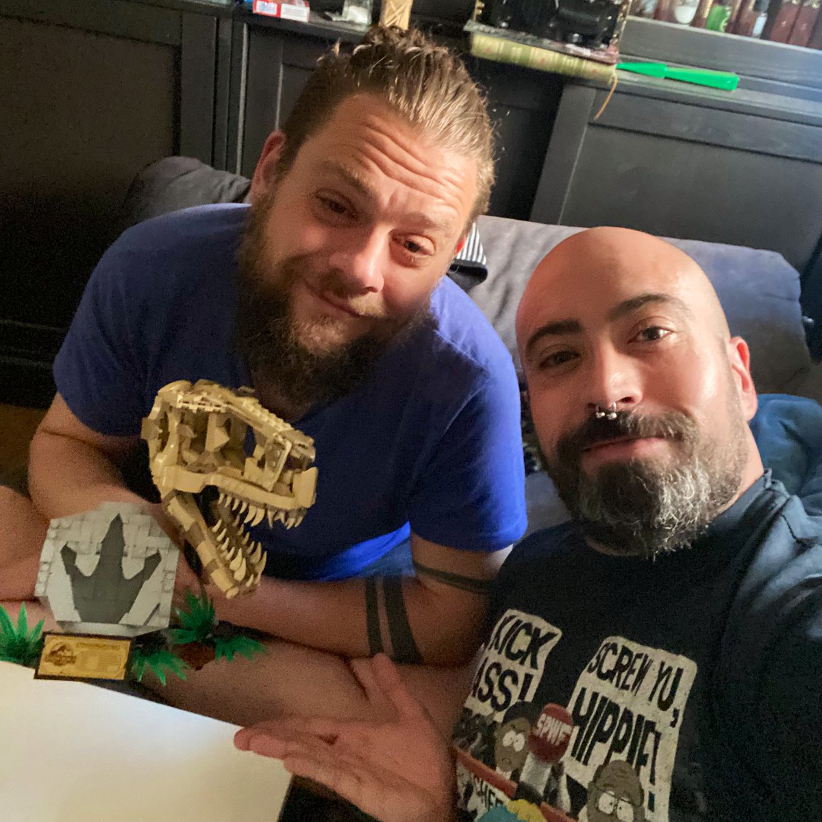 AngelRamosT's tweet photo. El día analógico por el #apagón de ayer al final fue productivo montando un LEGO  y terminándome por fin el Tears of the Kingdom 😊👍 https://t.co/9n2ohGpwc7