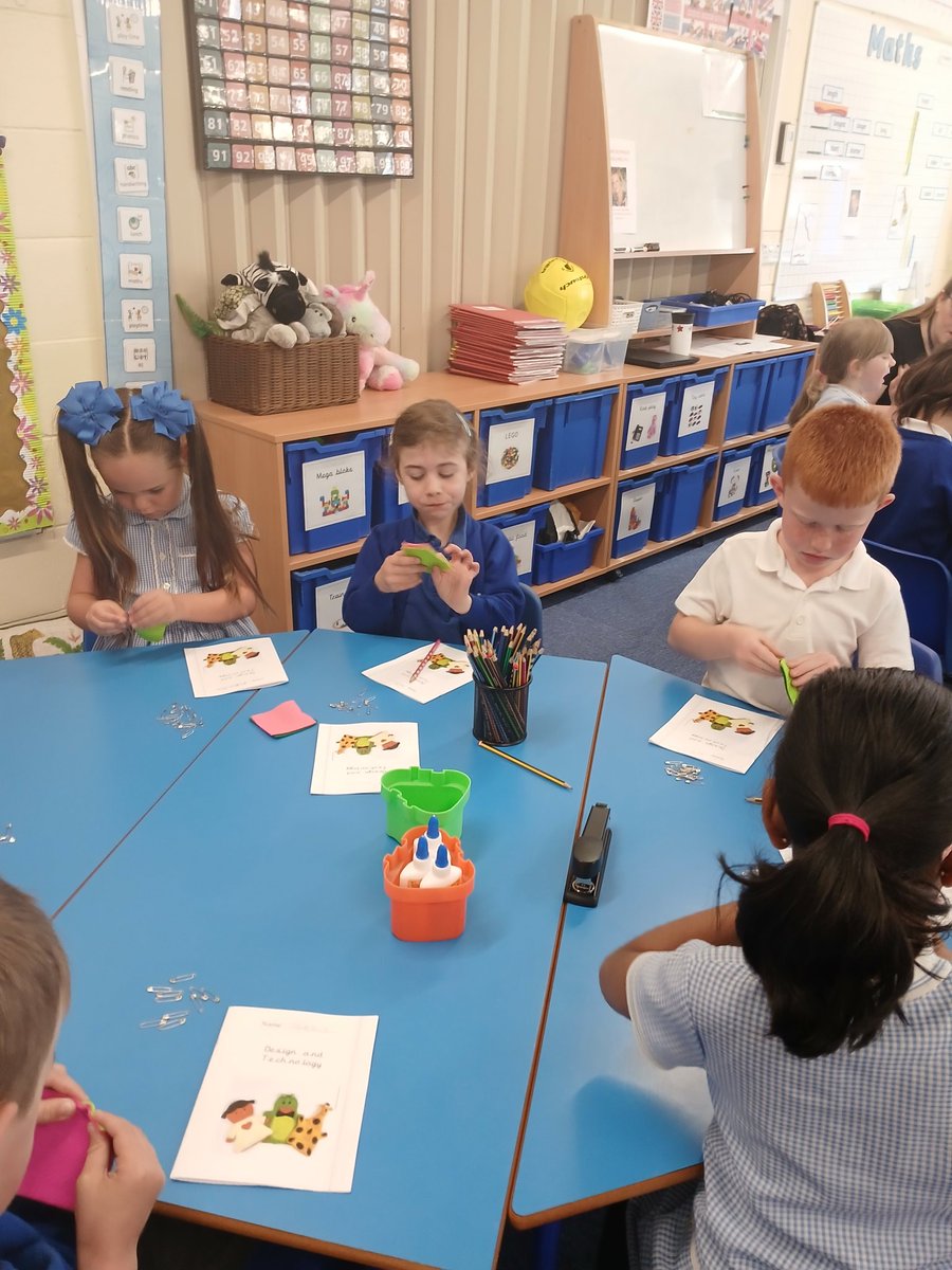 SammyWinchelsea's tweet photo. This morning in D and T with Mrs Archer, we have been investigating how we can fasten material together through the use of glue, staples, and safety pins in preparation for making out puppets @WinchelseaSch @MissG_Burrows https://t.co/yhi0XoAlWJ