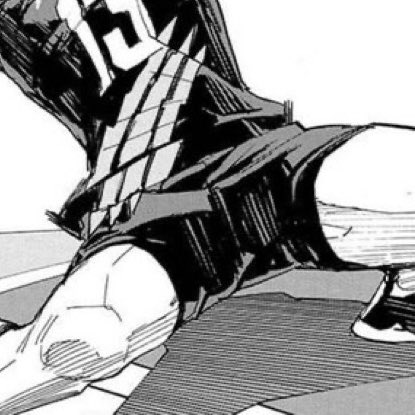 pinktvpes's tweet image. need to use his thighs as a chew toy