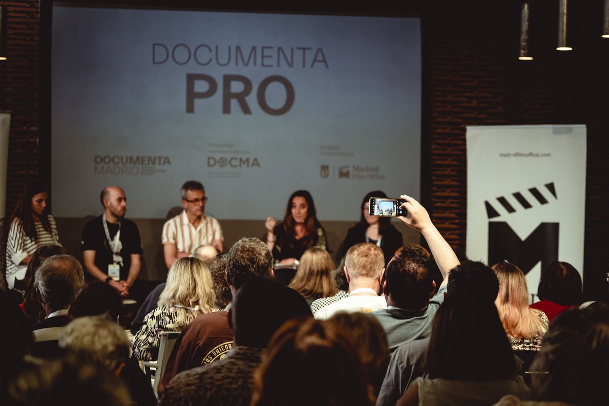 Madrid_FO's tweet photo. RECORDATORIO 📢
#MadridFilmOffice y @CinetecaMadrid organizan DOCUMENTA PRO, jornadas destinadas a fomentar la reflexión sobre los retos y las oportunidades del sector del documental desde una perspectiva profesional.  7MAY | 12:30h📍@mataderomadrid
8MAY | 10h. 📍@mataderomadrid https://t.co/uKJWf12WNl