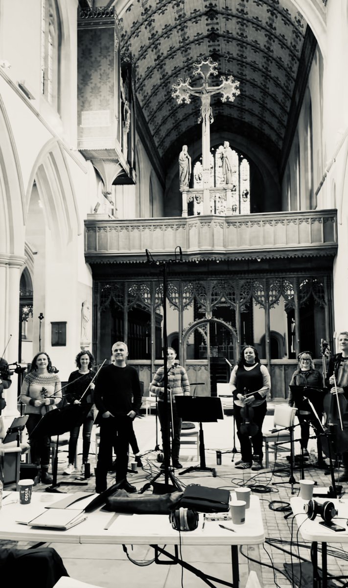 Signum Classics (@signumrecords) on Twitter photo The 1st single 'American Beauty' (comp. Thomas Newman) from the new album by <a href="/Orchestra_Swan/">Orchestra of the Swan</a> & <a href="/dlpviolin/">David Le Page</a>, is out now!
A compelling, imaginative journey bridging jazz, electronics and more all in the orchestra's signature style!
🎧 lnk.to/LightandShadow The 1st single 'American Beauty' (comp. Thomas Newman) from the new album by <a href="/Orchestra_Swan/">Orchestra of the Swan</a> & <a href="/dlpviolin/">David Le Page</a>, is out now!
A compelling, imaginative journey bridging jazz, electronics and more all in the orchestra's signature style!
🎧 lnk.to/LightandShadow