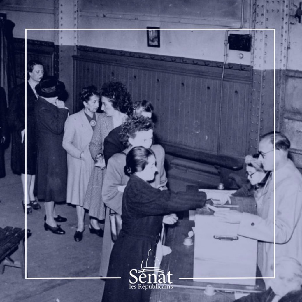 bmicouleau's tweet photo. Un droit fondamental qui semble une évidence, mais qui a été obtenu après des années de lutte.
Par la volonté du Général de Gaulle et du Gouvernement provisoire de la République française, le 29 avril 1945, les femmes votaient pour la première fois !
#VoteDesFemmes 🗳️ ✊ https://t.co/ilVuYANGzN