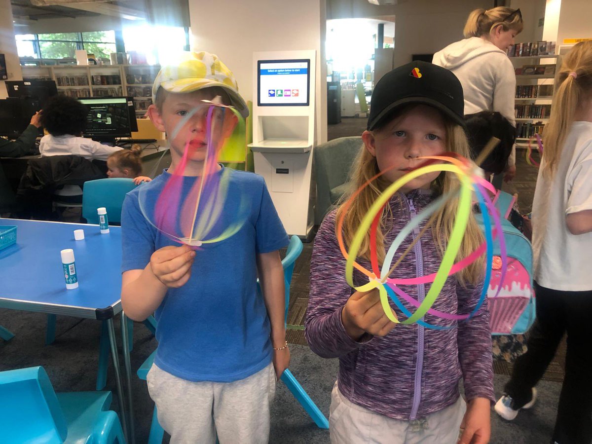 greenwich_clib's tweet photo. We had a fantastic time yesterday at The Greenwich Centre Library making our colourful Maypole whirlygig crafts! A fun and creative way to welcome May — spinning joy for all ages! #LibraryCrafts #Maypole #CommunityFun @GreenwichLibs @Better_UK #LoveYourLibrary @Royal_Greenwich https://t.co/852eGfd9T8