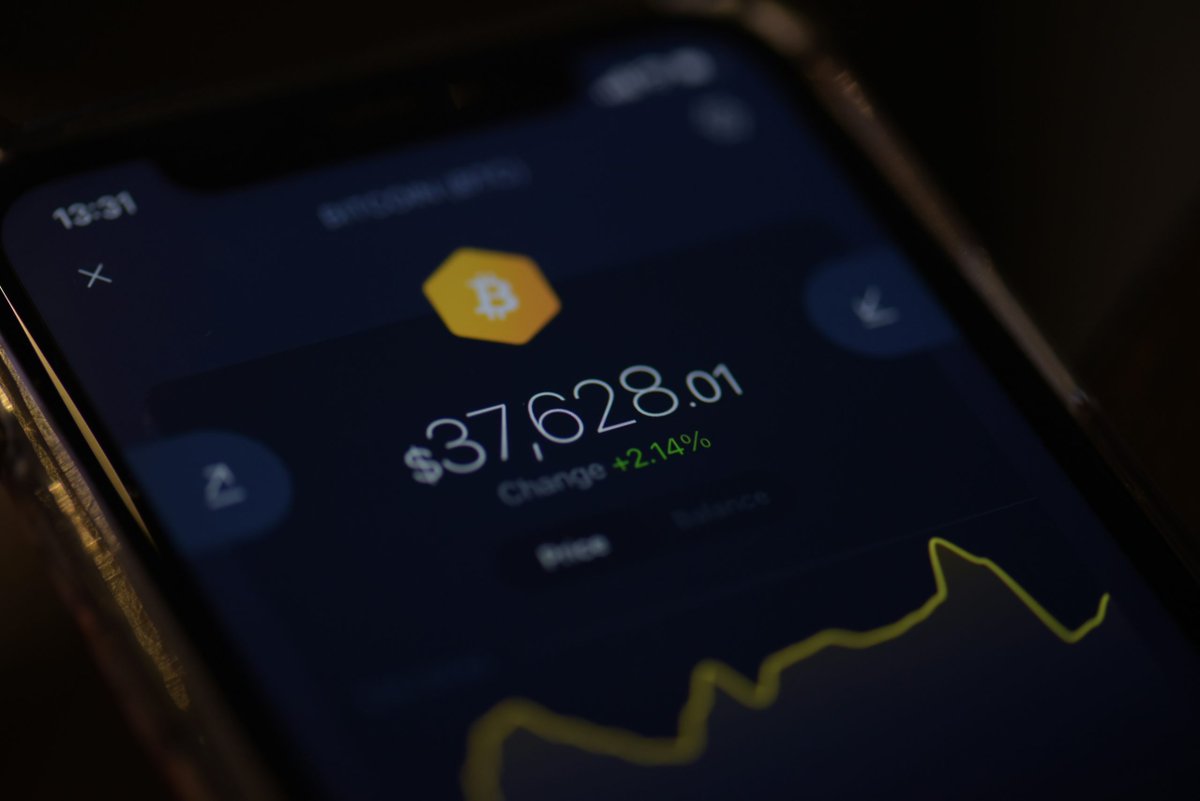 In 2024, Binance recorded $21.6B in user deposits, more than the next 10 exchanges combined, and became the first platform to exceed $100 trillion in lifetime trading volume. techlabari.com/binance-surges…