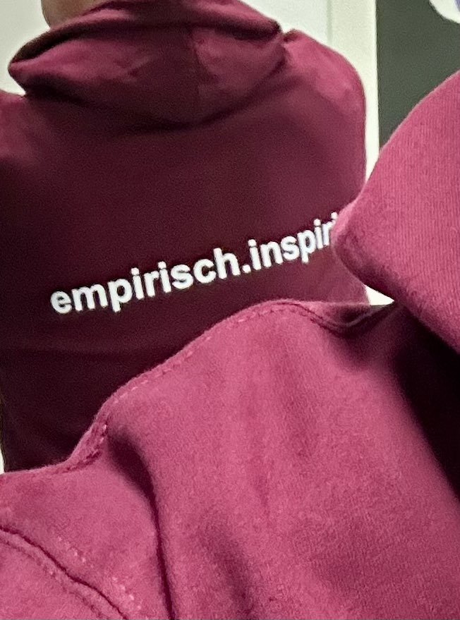 So sieht er aus, unser neuer Look beim <a href="/SI__EKD/">Sozialwiss. Institut der EKD</a> Trefft uns an unserem Stand beim Evangelischen Kirchentag in Hannover vom 30.4. - 3.5. am Stand der #EKDKirchentag2025 in der Messehalle 5. Wir freuen uns auf interessante Gespräche!