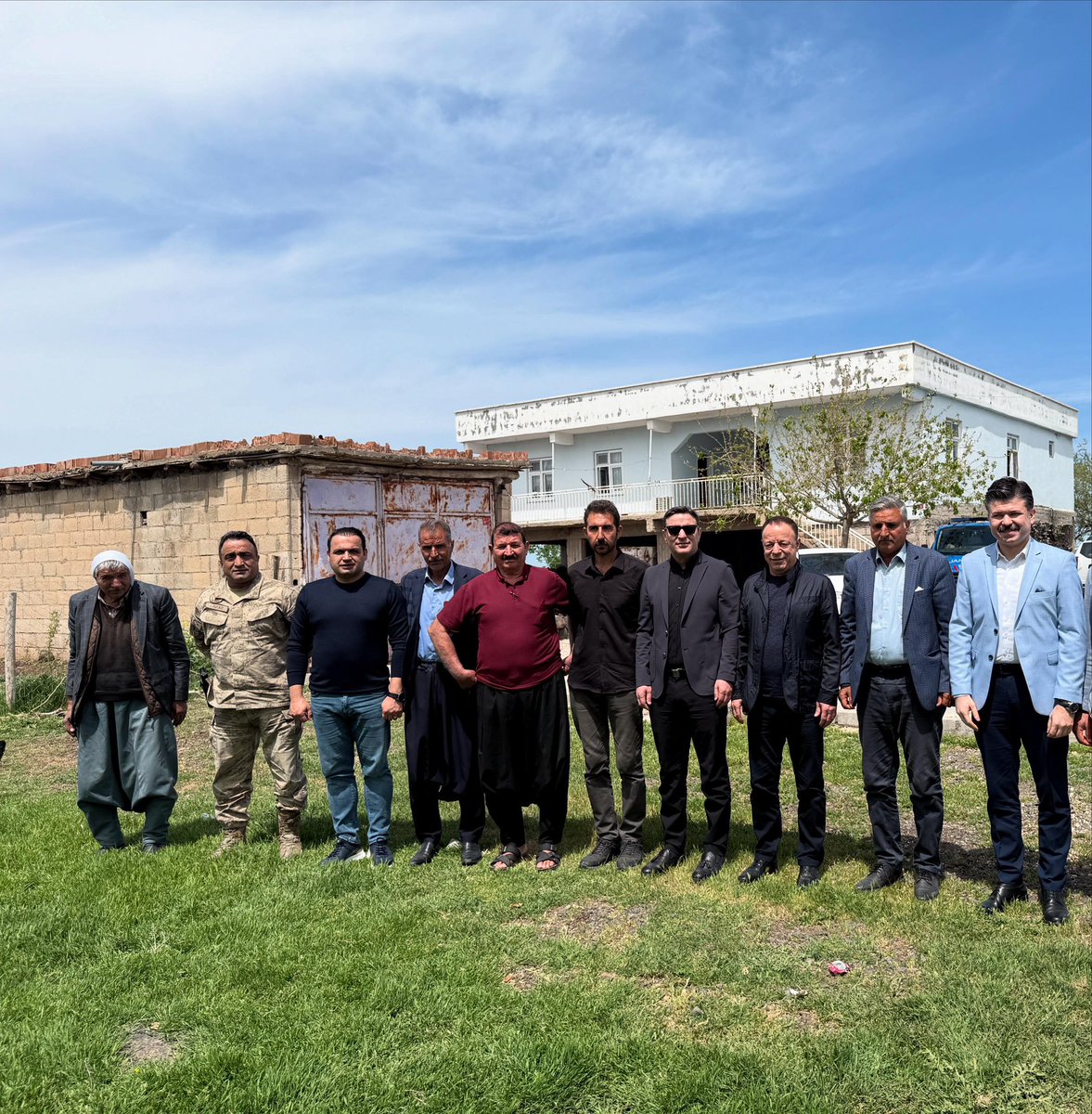 Kaymakamımız Ömer BİLGİN, Harmanardı Mahallemizi ziyaret etti. 

Ziyarette, mahallemizin ihtiyaçları yerinde incelendi. Misafirperverliği için Harmanardı mahalle muhtarımıza ve mahalle sakinlerimize teşekkür ederiz.