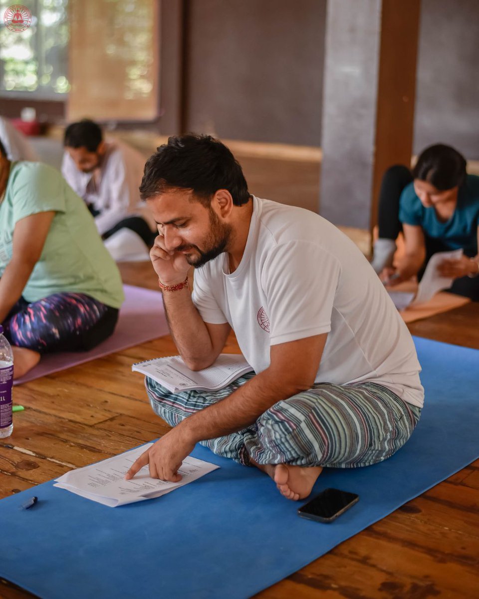 aymindia's tweet image. Glimpses of Practical + Written Exam Session at AYM Yoga Teachers Training School, Rishikesh
#exams #examtime #examchallenge #yogapracticedaily #yogatraining 
.
.
.
.
.
.
.
.
#MouniRoy #KesariVeerTrailer #NTRNeel #vivoT45G