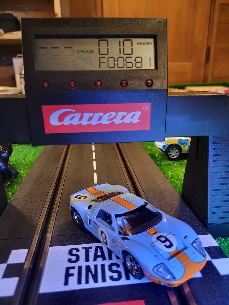 you_dragstar's tweet photo. LogCafe~HICKORY~
SLOT CAR 2025
最速王決定戦〜シリーズ第二戦〜
🏁HICKORY THAILAND杯🏁
最終タイムアタックで6.81秒に更新！
コースタイムは3位🏆
第一戦のペナルティタイムを加算すれば1位🏆
明日まで逃げ切れますように🙏
@LogcafeHICKORY https://t.co/fln6c8ya9z