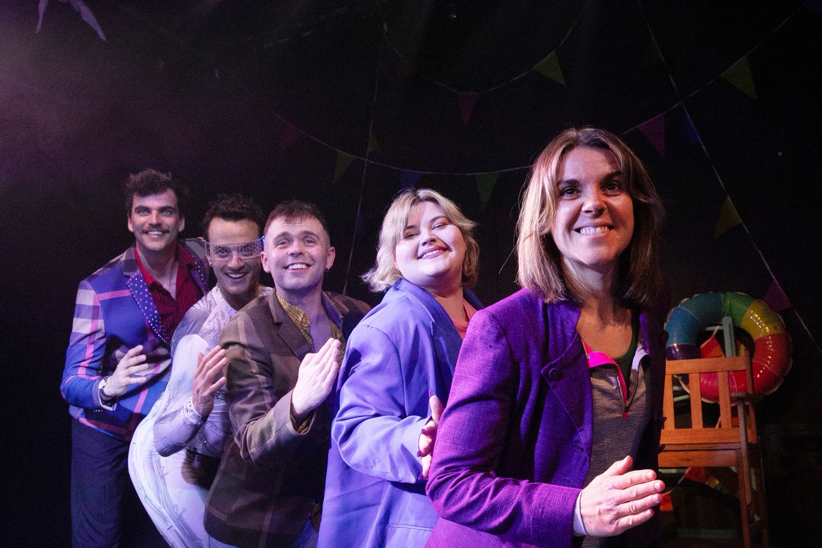 Angie Lawrence 💙 (@angie_law132) on Twitter photo Don’t miss <a href="/mali_wen/">Mali Wen Davies</a> chatting about ‘Supersonic Man’ to <a href="/KeithMilward1/">Keith Milward</a> ‘On Stage with Keith Milward’ on <a href="/RadioCardiff/">Radio Cardiff</a> just after 2pm today.
You can listen live here:
internetradiouk.com/cardiff-98-7/
🎭: Supersonic Man
📍: <a href="/swkplay/">Southwark Playhouse</a> Borough
📆: until 3 May
🎟️: southwarkplayhouse.co.uk/productions/su… Don’t miss <a href="/mali_wen/">Mali Wen Davies</a> chatting about ‘Supersonic Man’ to <a href="/KeithMilward1/">Keith Milward</a> ‘On Stage with Keith Milward’ on <a href="/RadioCardiff/">Radio Cardiff</a> just after 2pm today.
You can listen live here:
internetradiouk.com/cardiff-98-7/
🎭: Supersonic Man
📍: <a href="/swkplay/">Southwark Playhouse</a> Borough
📆: until 3 May
🎟️: southwarkplayhouse.co.uk/productions/su…