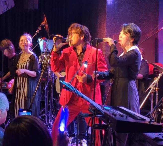 famTWUNE's tweet photo. PARISTAR LIVE!
いっしょに盛り上がれて
サイコ〜でした!ありがとう
また呼んでねー!
TWUNEを宜しく(笑)
あ、
ゆるい常YouTubeも観て〜
https://t.co/vfBHXS9TS3
(*´∇`*)/
#PARISTAR
#TWUNE
#5/23常演会西川口 https://t.co/iVJmJj4E76