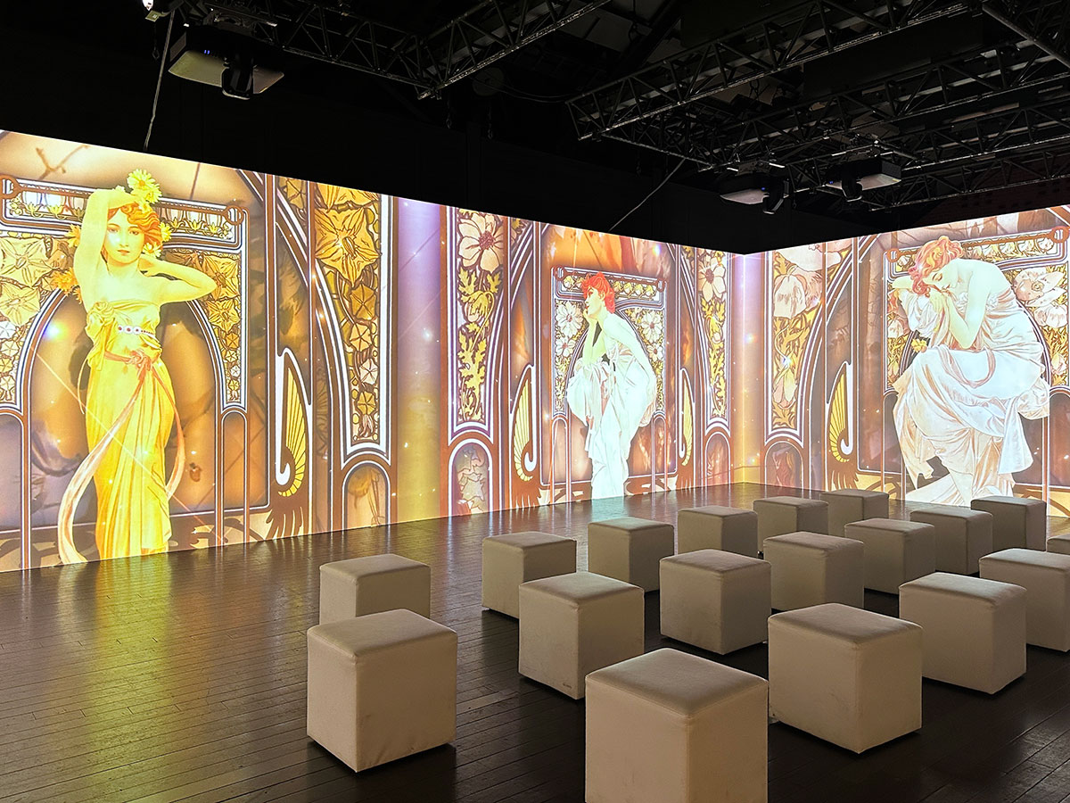 【線の魔術師・ミュシャの世界へ没入】
イマーシブ×約150点のオリジナル作品を楽しむことができる「ミュシャ展　アール・ヌーヴォーの女神たち」が、横浜赤レンガ倉庫にて開催中
連休のお出かけにもぴったり！会期は5/18まで
museum.or.jp/news/120897 
#アールヌーヴォーの女神たち #ミュシャ展