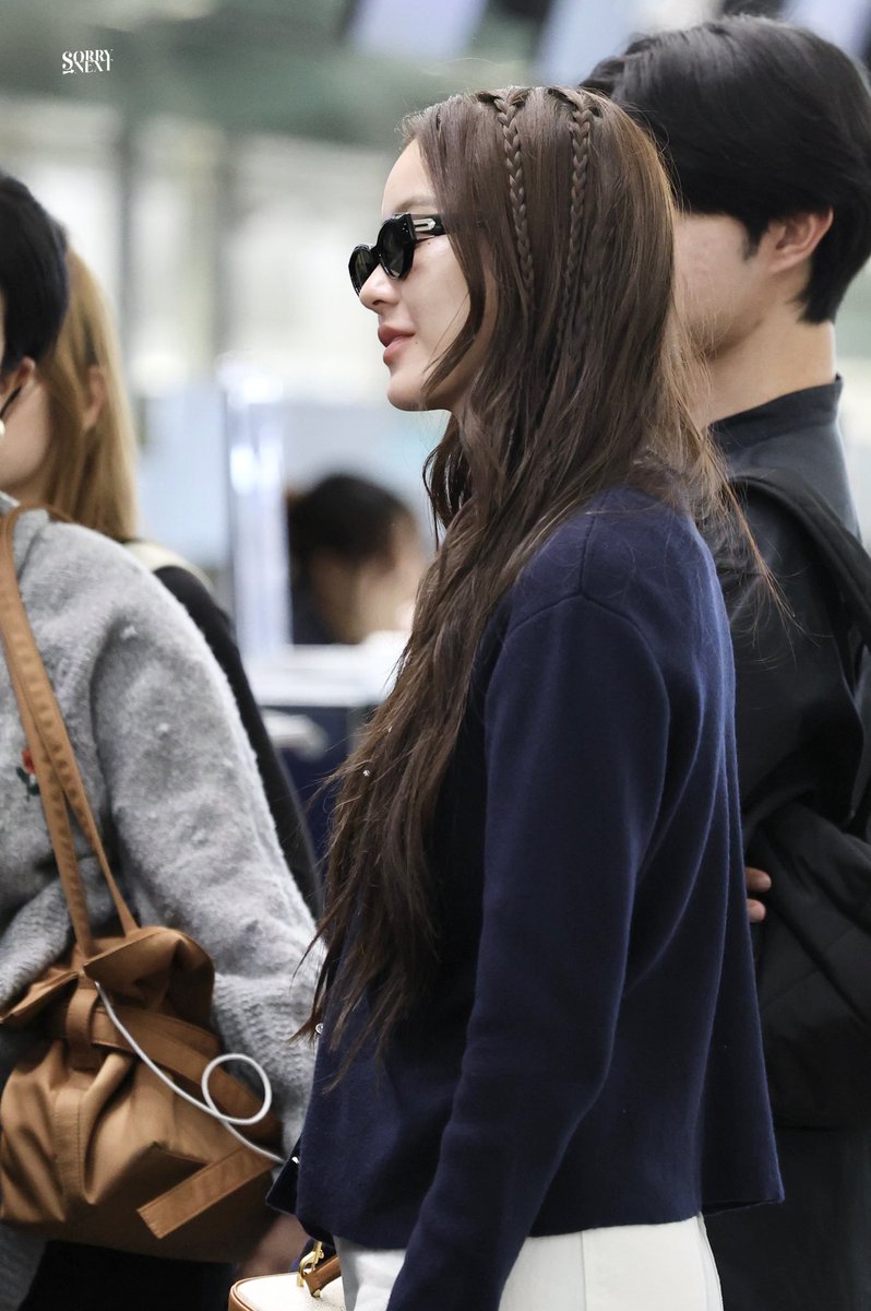 250429 Namtan Hong Kong airport departure

#NamtanTipnaree #น้ำตาลทิพนารี
#NamtanFilm #น้ำตาลฟิล์ม