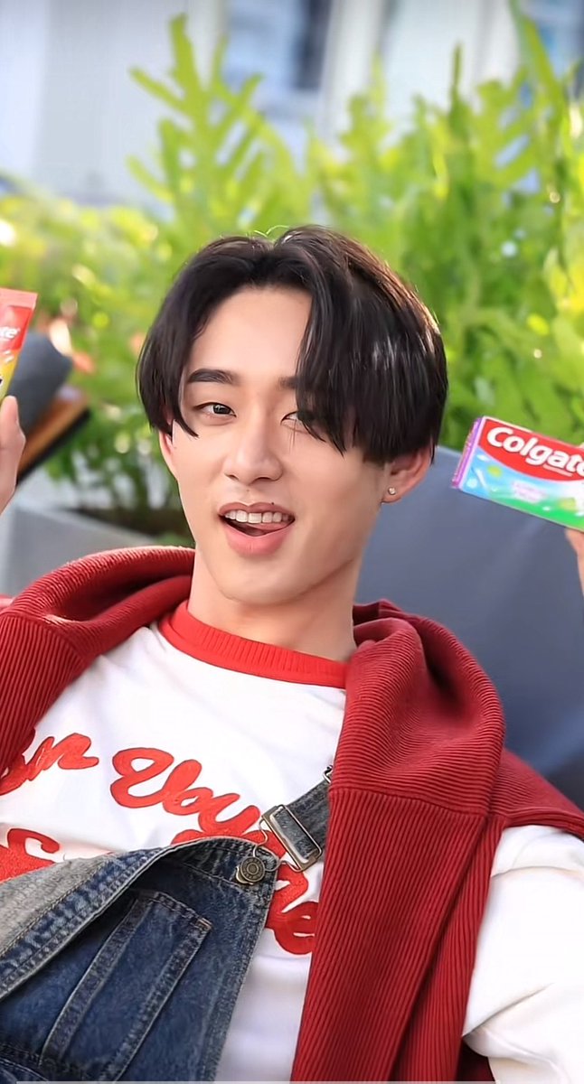 AwaSanogo236128's tweet photo. My love 🥹🥹✨✨

#estam #WilliamEst 
#colgate #ColgateMaxFreshRainbow https://t.co/G2233vpsoG