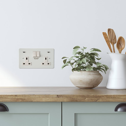 FocusSB's tweet image. At Focus SB, our quality Matt White finish on select faceplate styles offers a sleek, non-reflective surface perfect for modern interiors. 

Discover how we can help you create inspiring spaces.  

focus-sb.co.uk/finishes 

#InteriorDesign #MattWhite