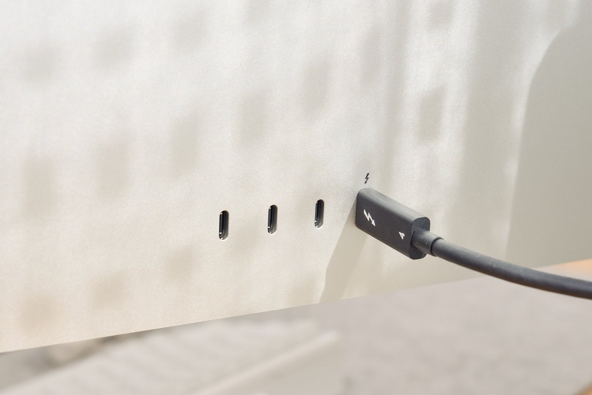 jaga_farm's tweet image. ついにApple Studio Display買っちゃいました。

#studiodisplay
#desksetup