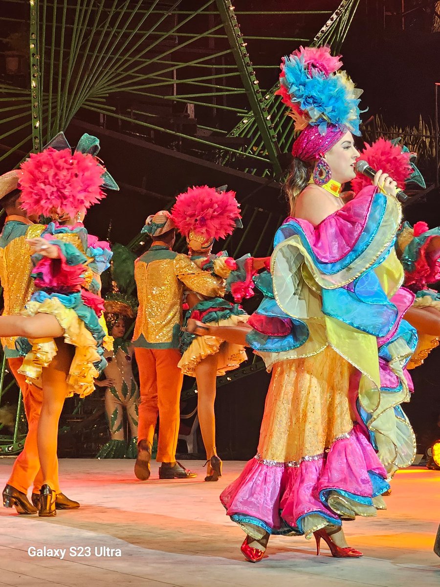 NOCHE DE NOMINACIONES Cubadisco 2025. La fiesta de todas las músicas entró en su etapa final, con la publicación de las nominaciones en las diferentes categorías, bajo las Estrellas del cabaret Tropicana. Felicidades a todos los finalistas del Premio.
#CubaEsCultura