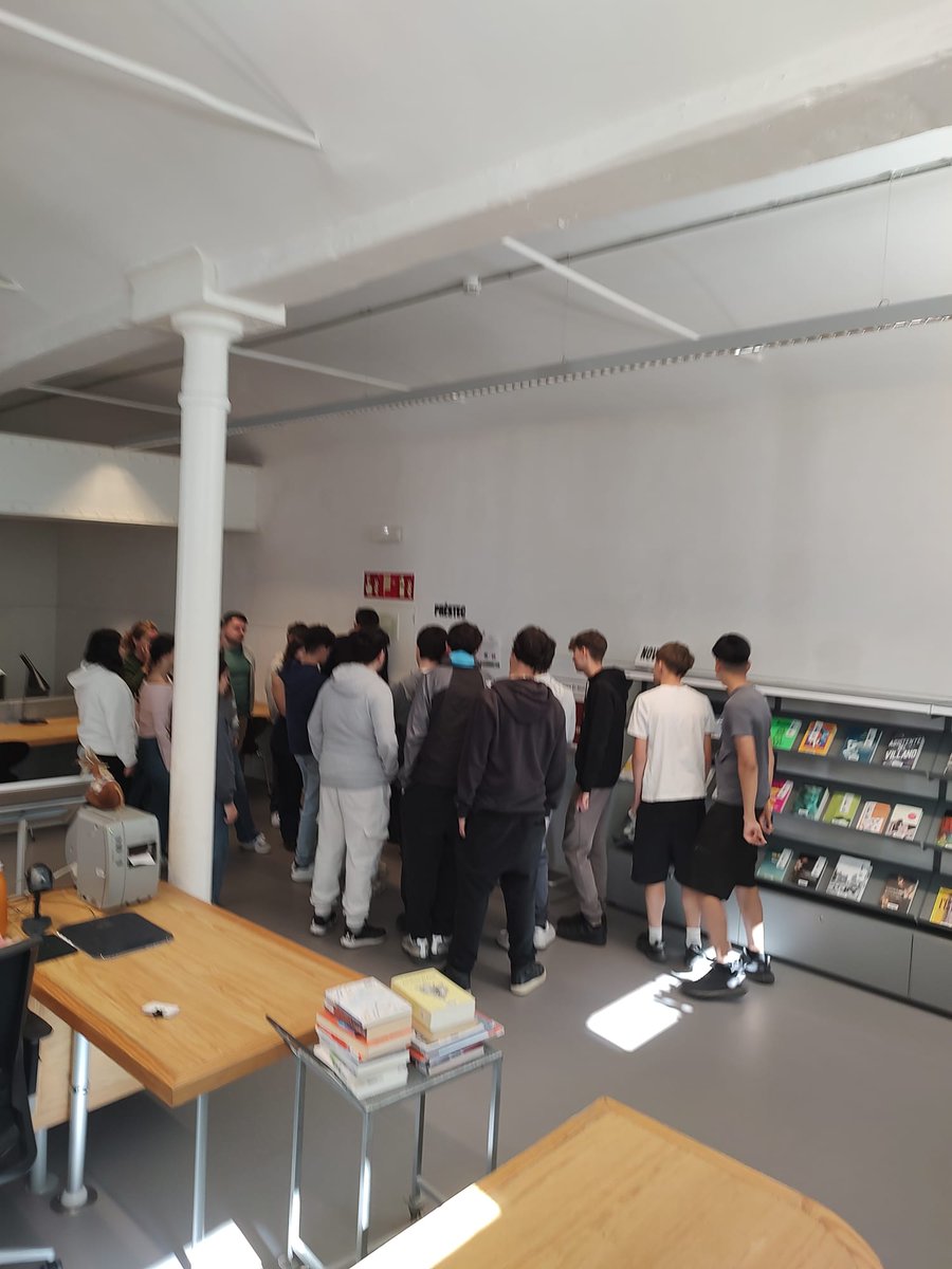 Biblioteca de Molins de Rei tweet media