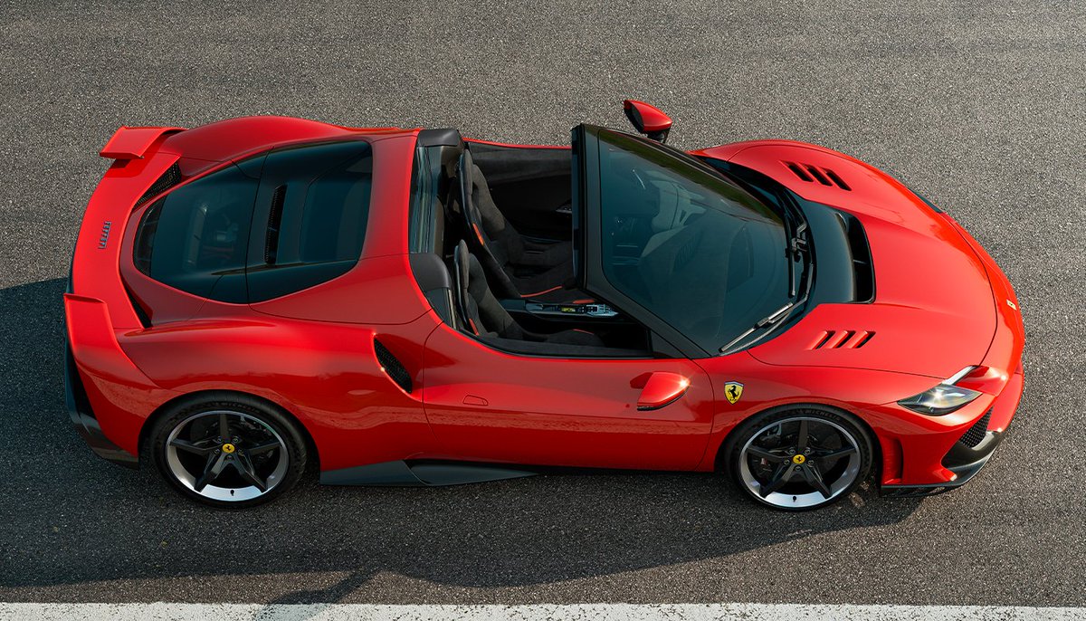 Ferrari's tweet photo. Drop the top and let it roar. The retractable hardtop unlocks a unique experience — it’s fuller, freer, and entirely unforgettable. This is the Ferrari 296 Speciale A.

#Ferrari296SpecialeA #Ferrari https://t.co/4BOg3M26cQ