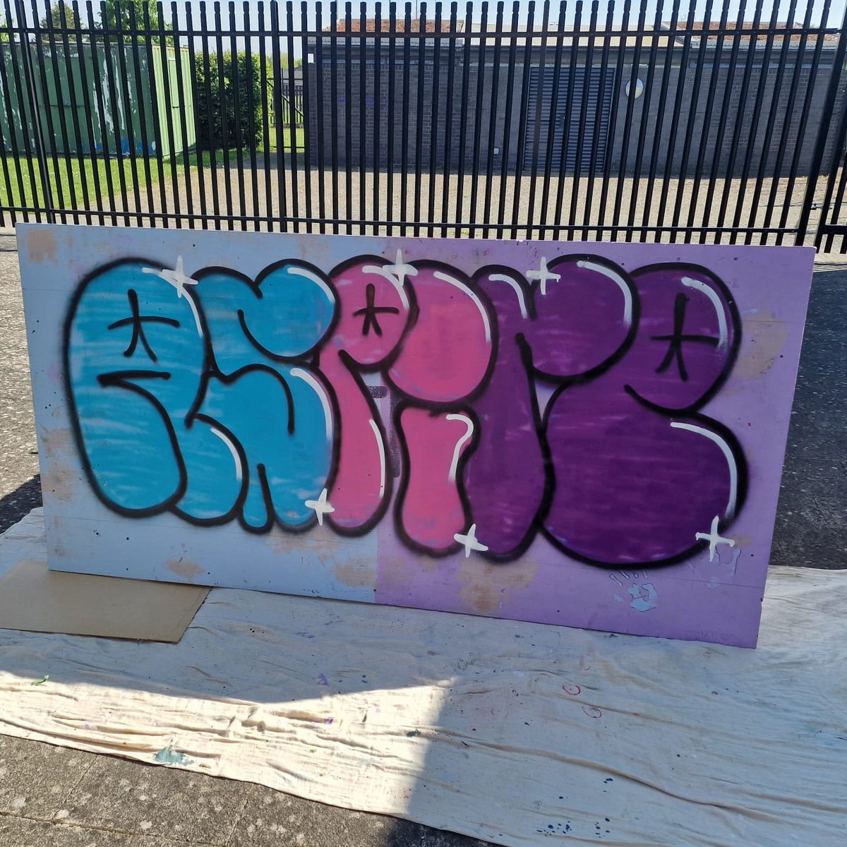 🎨✨ Witnessing some incredible graffiti art being crafted today by a talented Year 10 student! 🏫🔥 #ArtInAction #GraffitiGoals #CreativeVibes  #ThisIsAP🎉💫