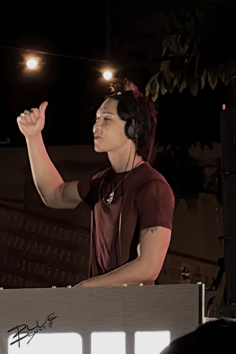 americanobear's tweet photo. missing dj #johnnybe - 🎧🎶 https://t.co/L1Qp6SL9tq