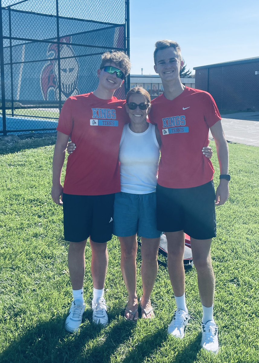 GroffJanelle's tweet image. Thanks for bringing them good luck Mrs. Westley!  10-0 for the season so far!!!