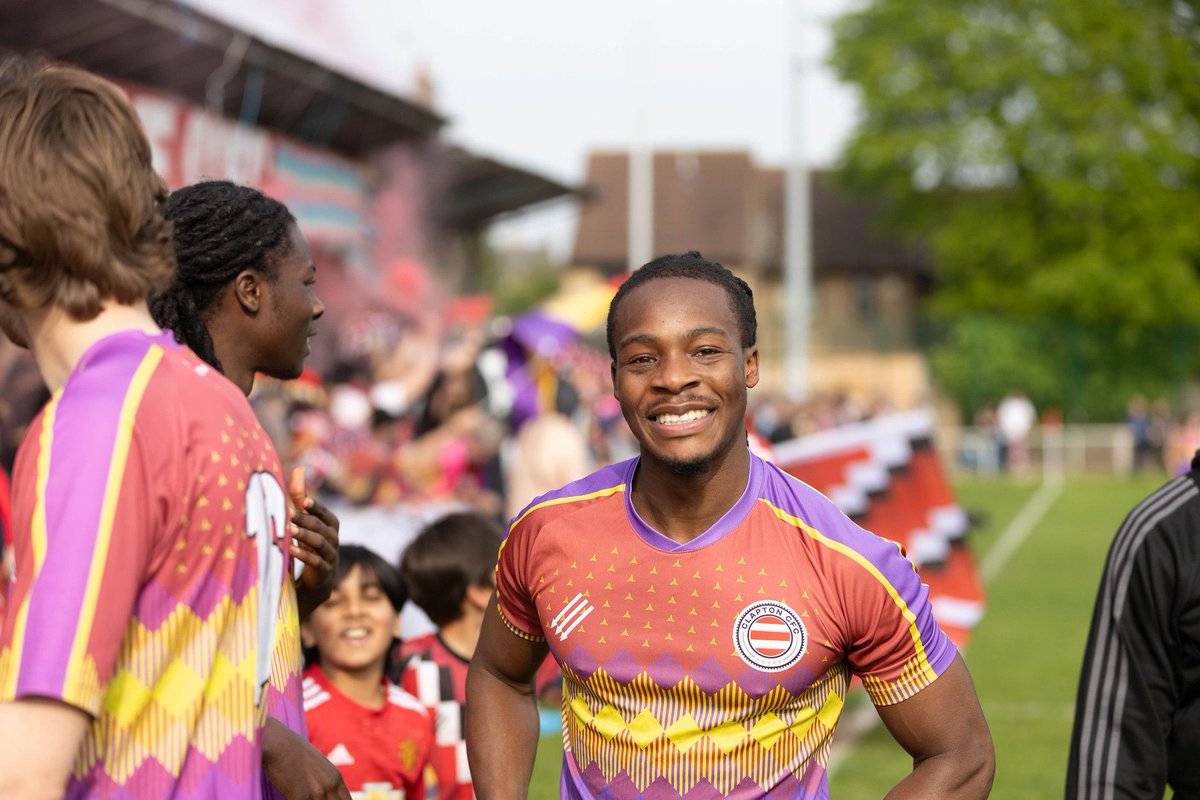 Clapton CFC (@claptoncfc) on Twitter photo Clapton CFC legend Josh Adejokun was back at the Old Spotted Dog Ground on Saturday to cheer on brother Noah and his former team-mates.
Josh, who now lives in New York and plays for <a href="/nyintfc/">NY INTERNATIONAL FC 🦁</a>, still remembered how the 'lo lo los' go...
📸 Outside Left Clapton CFC legend Josh Adejokun was back at the Old Spotted Dog Ground on Saturday to cheer on brother Noah and his former team-mates.
Josh, who now lives in New York and plays for <a href="/nyintfc/">NY INTERNATIONAL FC 🦁</a>, still remembered how the 'lo lo los' go...
📸 Outside Left