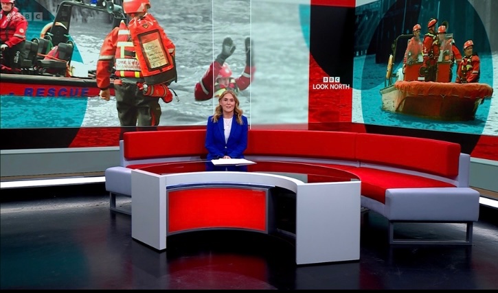 Out of the garage!
Back into our newly lit studio - one of the biggest regional news studios in the country (not quite as grand as the BBC News at 6 and 10) 
.. I think the original lighting lit Byker Grove 
Cheers to Phill and Paula for all their hard work !
